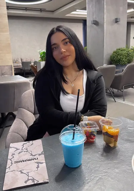 Я Милана, 22, знакомлюсь на одну ночь в Люберцах
