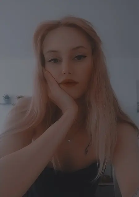 Юля из Липецка, ищу на сайте вирта