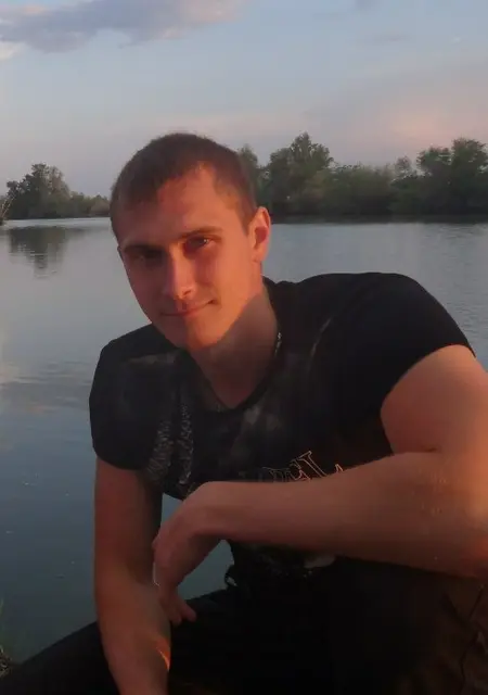 Роман из Киселева, мне 36, познакомлюсь на одну ночь