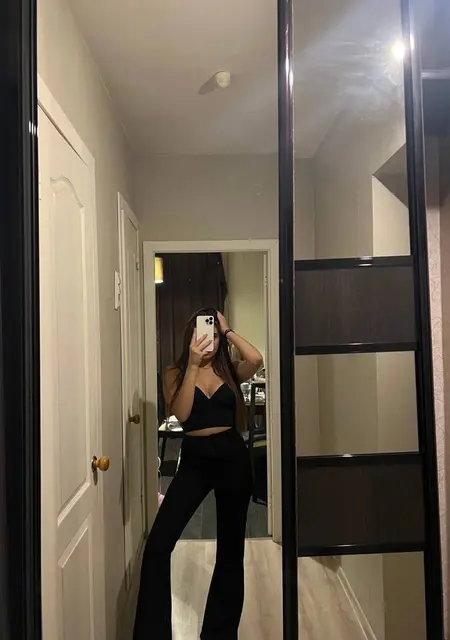 Регина из Красноярска, мне 19, познакомлюсь на одну ночь