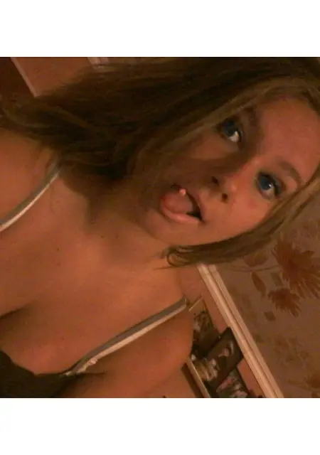 Анна из Магадана, мне 28, познакомлюсь без обязательств