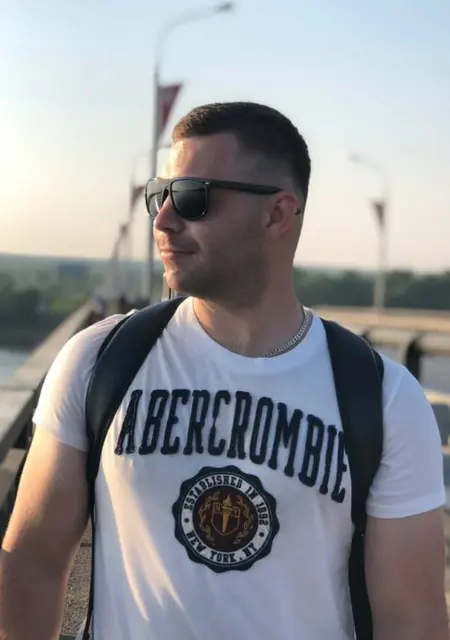 Я Vova, 31, из Санкт-Петербурга, ищу знакомство для совместных путешествий