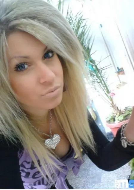 Я Елена, 20, знакомлюсь на одну ночь в Каркатеевах