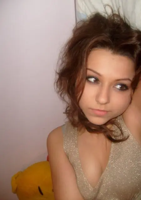 Я Авелина, 23, из Камышлова, ищу знакомства на одну ночь