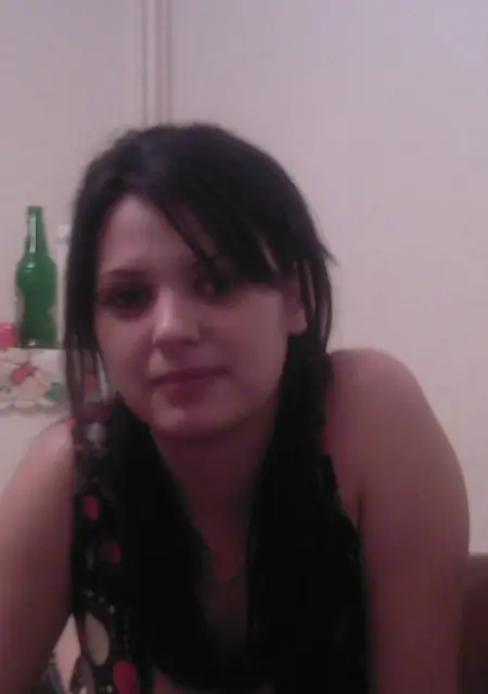 Лариса из Киришей, мне 23, познакомлюсь для вирта