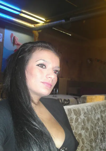 Я Авелина, 24, из Верхней Туры, ищу знакомства без обязательств