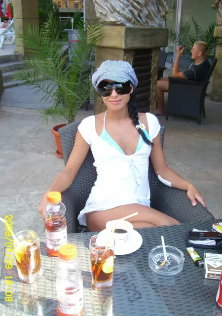 Я Людмила, 23, из Оверяты, ищу знакомства на одну ночь