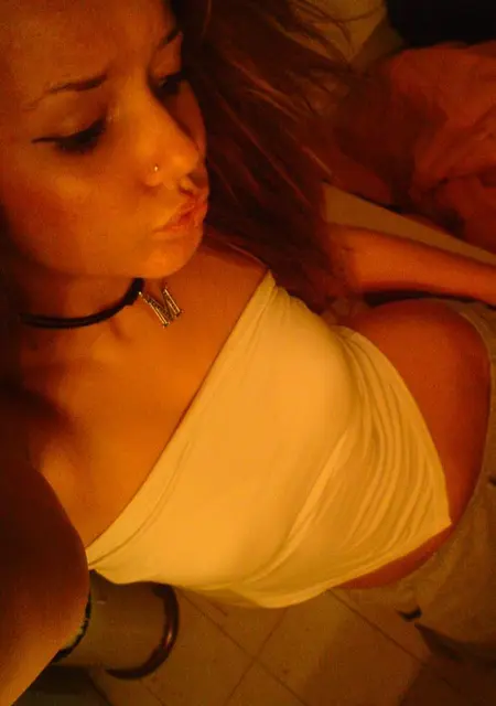 Дарья из Ливадии, ищу на сайте знакомства на одну ночь