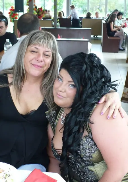 Я Бела, 20, из Волчанца, ищу знакомство для постоянных отношений