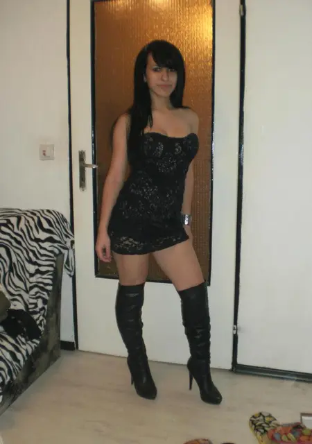 Елена из Катунина, мне 21, познакомлюсь для постоянных отношений