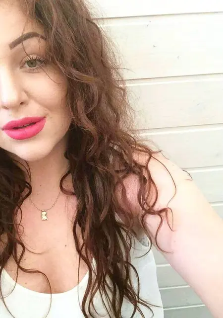 Yoriqli video bilan külotlarda