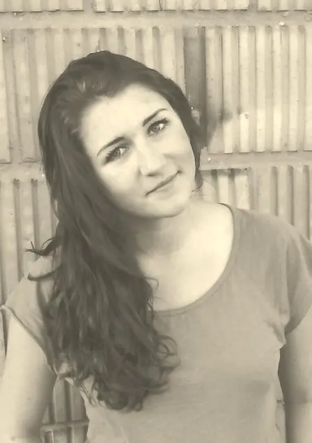 Алина из Тырныауза, мне 18, познакомлюсь для общения