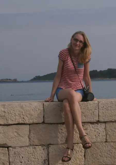 Я Анастасия, 25, из Гвардейска, ищу знакомства без обязательств