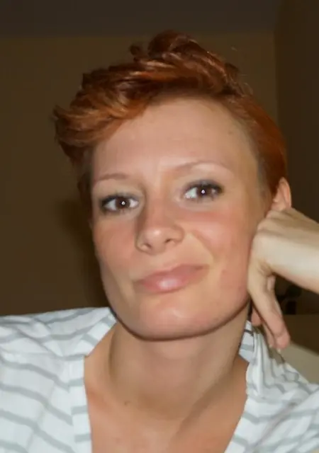 Елена из Уварова, ищу на сайте постоянные отношения