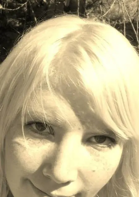 Я Авелина, 20, из Каневской, ищу знакомство для постоянных отношений