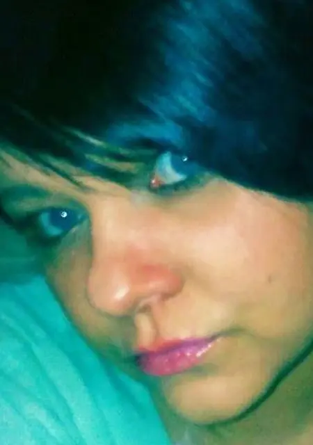 Я Александра, 26, из Петровска, ищу знакомство для постоянных отношений