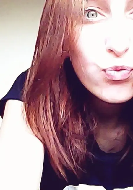 Авелина из Шарыпова, мне 18, познакомлюсь для общения