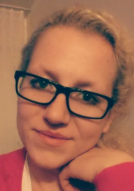 Я Илона, 20, из Кронштадта, ищу знакомство для постоянных отношений