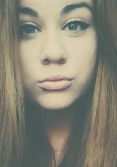 Кристина из Сердобска, мне 18, познакомлюсь на одну ночь