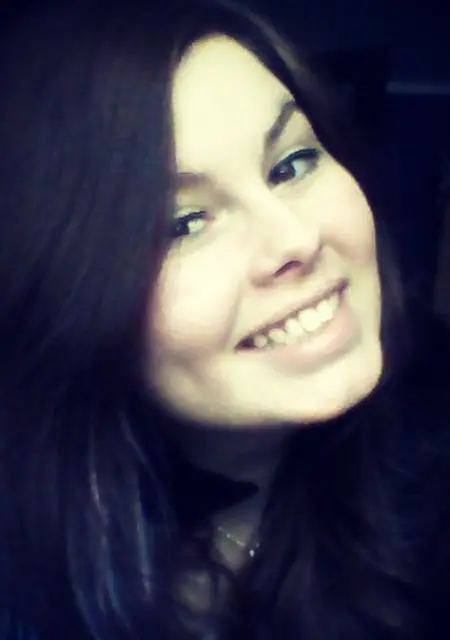 Я Стелла, 19, из Искитима, ищу знакомства без обязательств