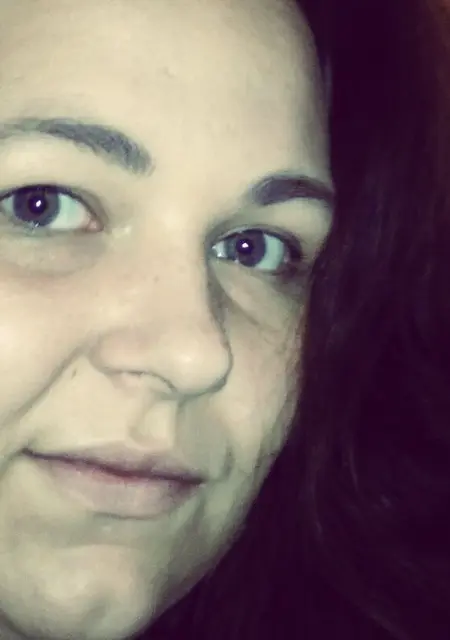 Регина из Медногорска, ищу на сайте общение