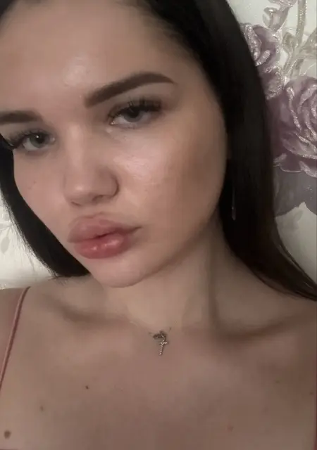 Я Милана, 23, знакомлюсь для открытые отношения в Санкт-Петербурге