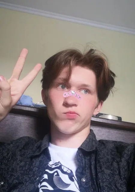 Руслан из Валуек, мне 21, познакомлюсь на одну ночь