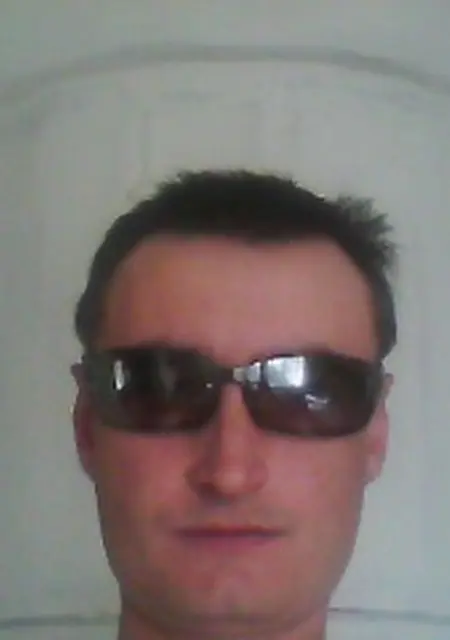 Я Дмитрий, 38, из Фролова, ищу знакомства на одну ночь