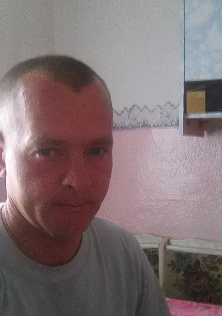 Vitalya из Углегорска, ищу на сайте знакомства на одну ночь