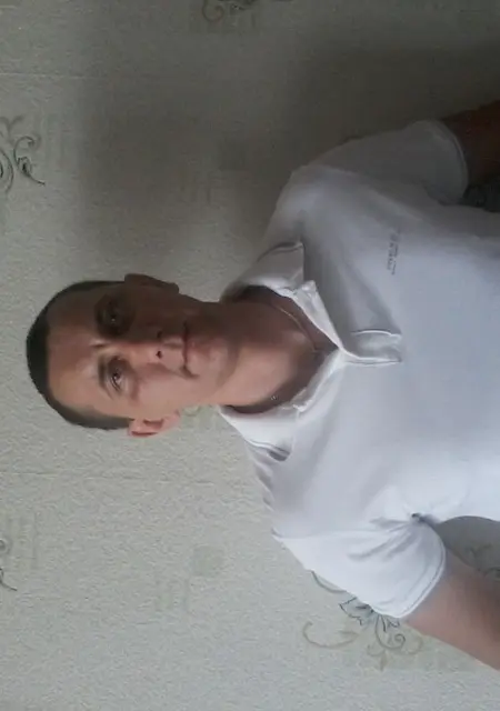 Yuri из Гукова, ищу на сайте знакомства без обязательств