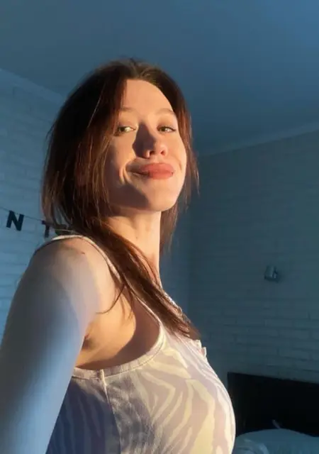 Я Мия, 28, из Саратова, ищу знакомство для постоянных отношений