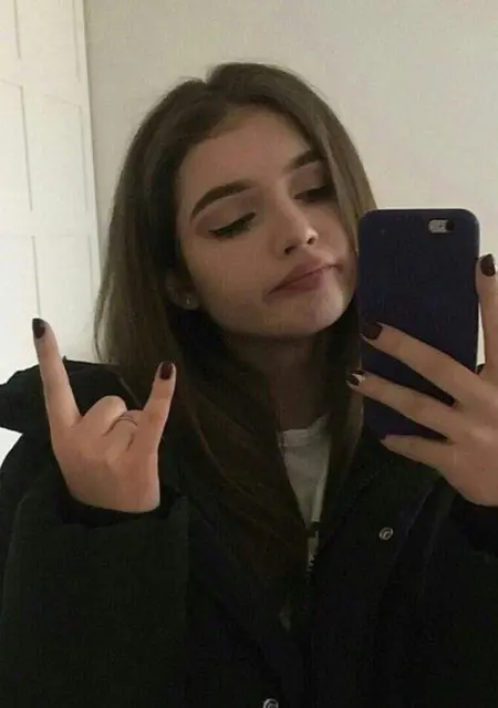 Я Dina, 27, из Севастополя, ищу знакомство для постоянных отношений