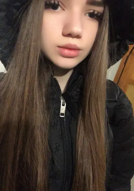 Я Эмилия, 18, знакомлюсь для вирта в Петрозаводске