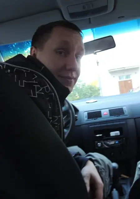 Антон из Кондопоги, мне 39, познакомлюсь на одну ночь