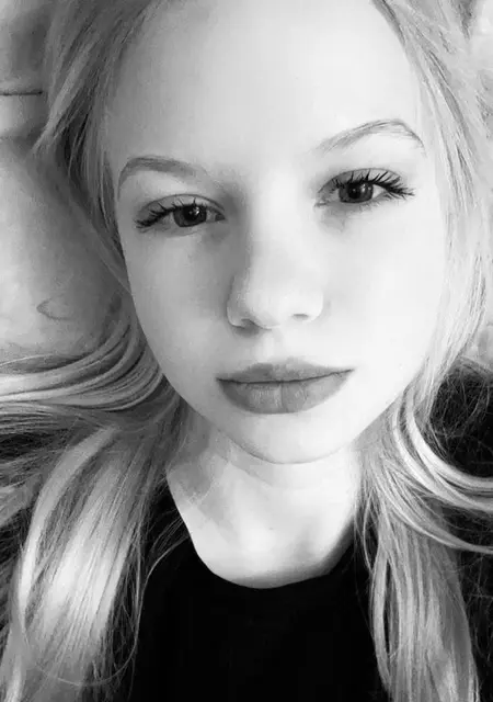 Алена из Десногорска, ищу на сайте общение