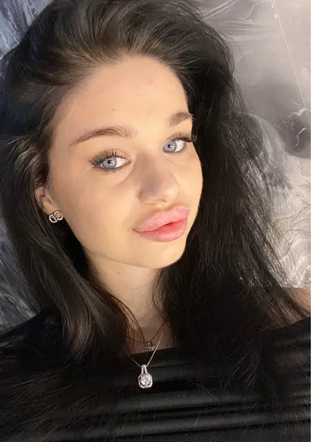 Александра из Кызыла, мне 21, познакомлюсь для совместных путешествий