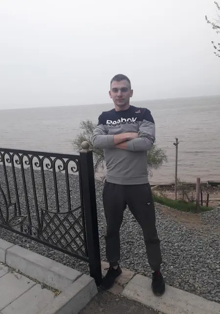 Миша из Сибирцева, ищу на сайте знакомства на одну ночь