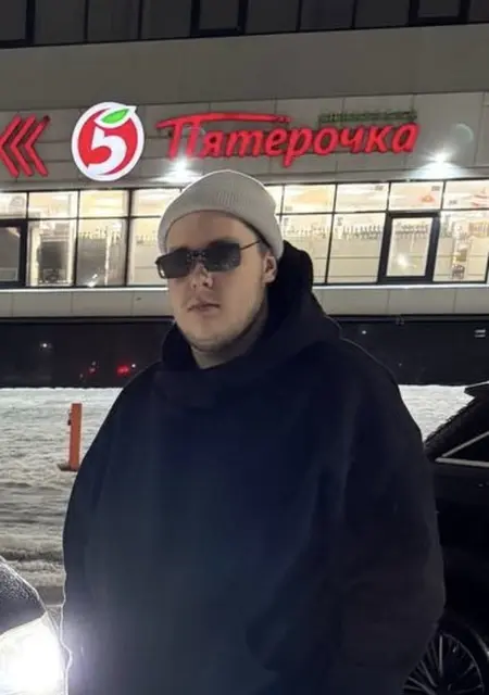 Я Евгений, 20, из Набережных Челнов, ищу знакомство для постоянных отношений