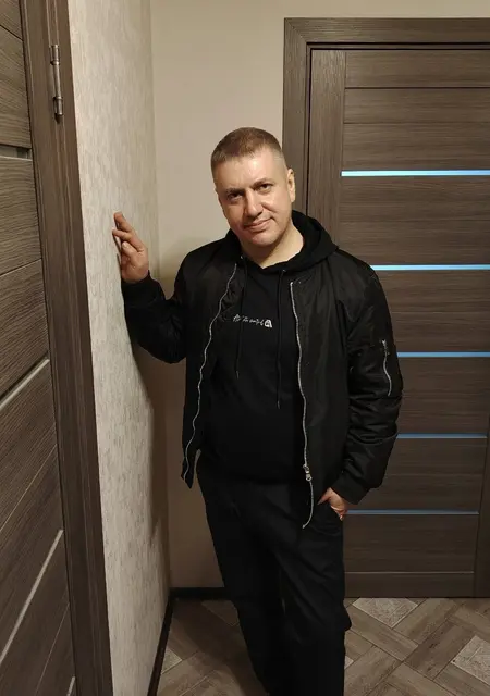 Михаил из Москвы, мне 42, познакомлюсь для приятного времяпровождения