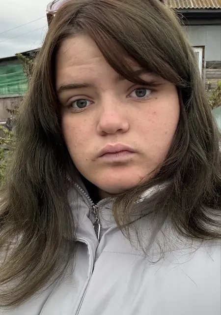 Я Милена, 18, из Барнаула, ищу знакомство для постоянных отношений
