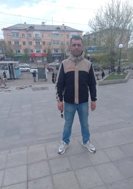 Бек из Гусиноозерска, мне 39, познакомлюсь на одну ночь