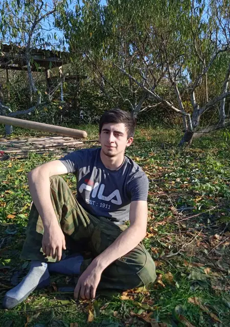 Абдик из Богучара, мне 22, познакомлюсь на одну ночь