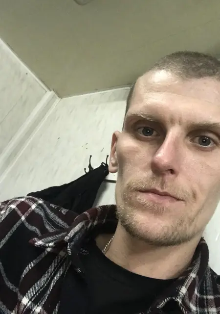 Я Mihail, 34, знакомлюсь на одну ночь в Коврове