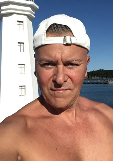 Я Владимир, 37, из Владивостока, ищу знакомство для приятного времяпровождения