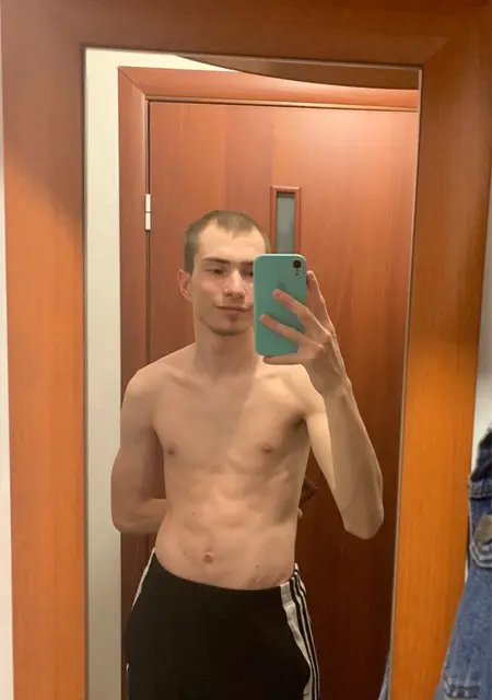 Я Павел, 23, из Кирова, ищу знакомство для постоянных отношений