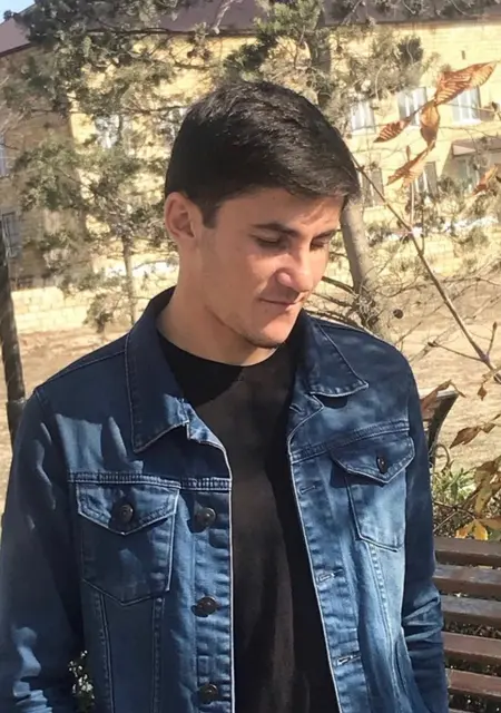 Артем из Новошахтинска, мне 28, познакомлюсь для дружбы