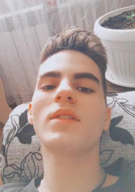 Я Роман, 21, знакомлюсь для вирта в Сызрани
