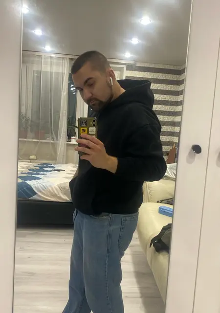 Я Руслан, 24, из Зеленограда, ищу знакомства без обязательств