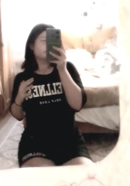 Я Эвелина, 19, из Златоуста, ищу знакомство для открытые отношения