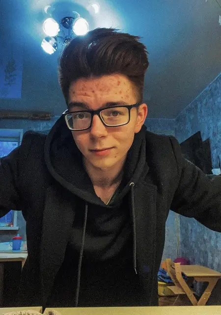 Руслан из Бора, мне 20, познакомлюсь для вирта